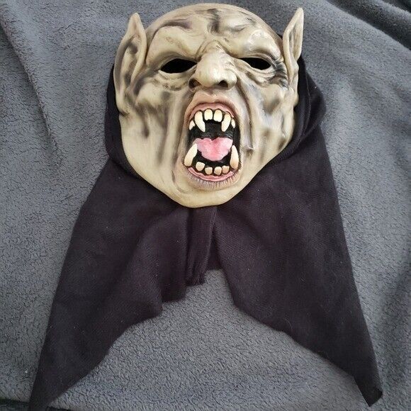 Vtg Halloween Horror Novelty Scary Mask Vampire Ghoulish Trick or Treat mask - Picture 1 of 8